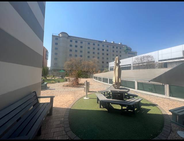 132M² OFFICE TO LET IN ROSEBANK